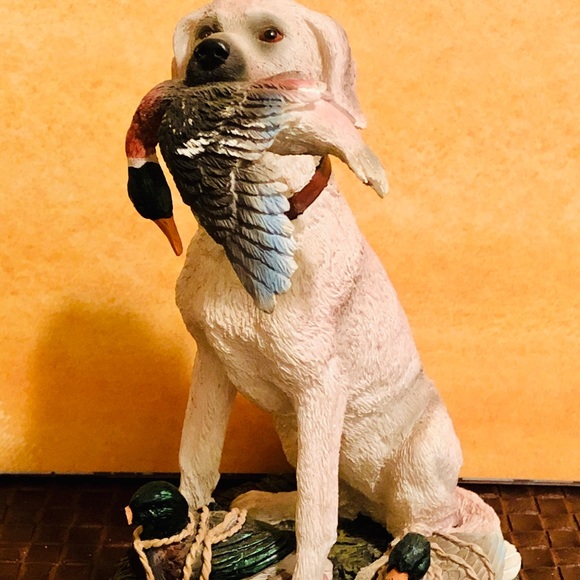 🐶Collectible Labrador Figurine 🐶 - Picture 1 of 4